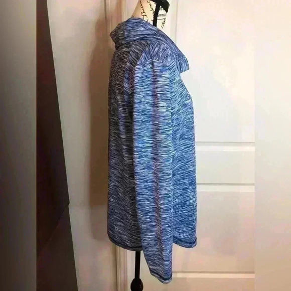 T by Talbots Women’s Medium Blue Marbled Active Wear Blouse Drawstring Neck - Picture 3 of 6